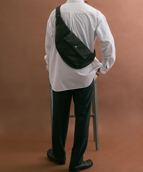 RODE SKO（ロデスコ）の「撥水ボディバッグ（ボディバッグ/ウエストポーチ・メンズ・KHAKI/BLACK・one）」の5枚目の写真