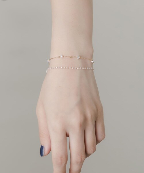 SMELLY（スメリー）の「パールストーン2セットブレスレット（ブレスレット・レディース・WH/GD・-）」の4枚目の写真