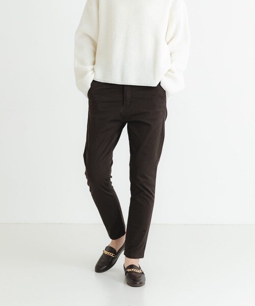 URBAN RESEARCH（アーバンリサーチ）の「『4サイズ展開』テーパードチノパンツ（チノパンツ・レディース・ブラック/オリーブ/キャメル/カーキ/ベージュ/ネイビー/オフ/ダークブラウン・XS/S/M/L）」の4枚目の写真