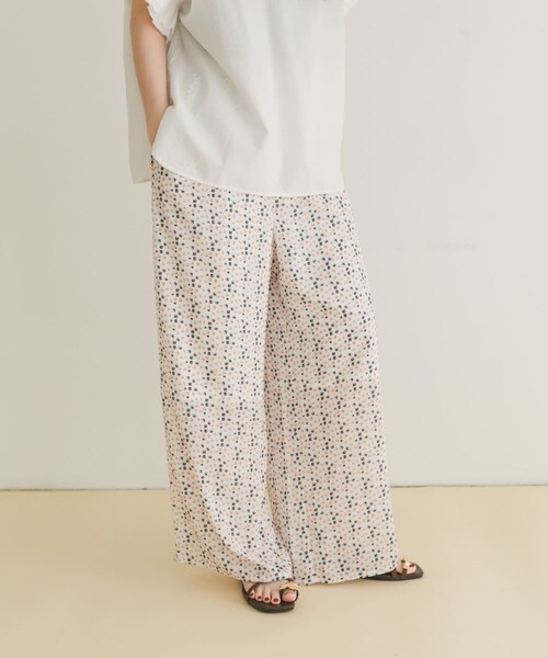 ITEMS URBANRESEARCH（アイテムズ アーバンリサーチ）の「ガライージーワイドパンツ（その他パンツ・レディース・NVY/MNT/WHT・FREE）」の20枚目の写真