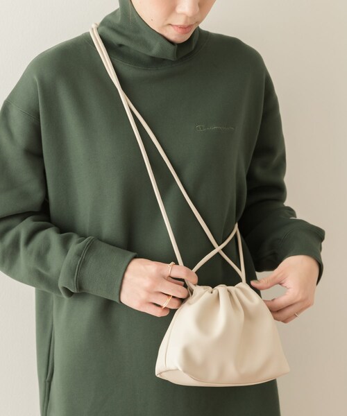 URBAN RESEARCH Sonny Label（アーバンリサーチサニーレーベル）の「スムースギャザーポシェット（ショルダーバッグ・レディース・エクリュ/ニュアンスイエロー/ブラック・one）」の7枚目の写真