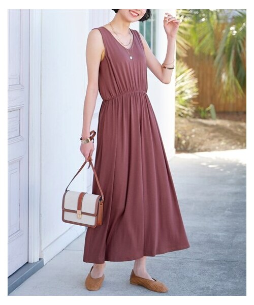 nissen（ニッセン）の「リブカットソーロング丈フレアワンピース（ワンピース・レディース・黒/ダークグレー/パープリッシュピンク/スモーキーブルー・L/LL/3L/4L/5L/6L/8L/10L）」の4枚目の写真