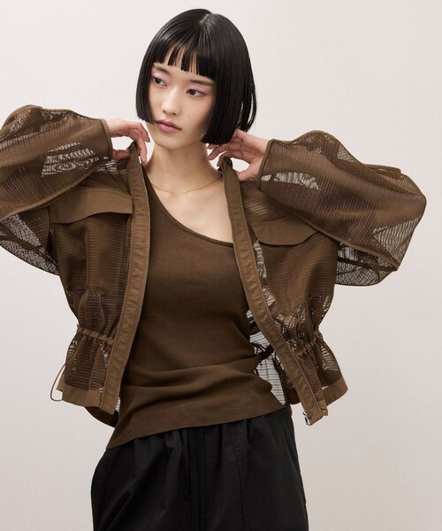 ADAM ET ROPE'（アダムエロペ）の「ドロストメッシュシャツ（シャツ/ブラウス・レディース・ブラック/ホワイト/ダークブラウン・F）」の3枚目の写真