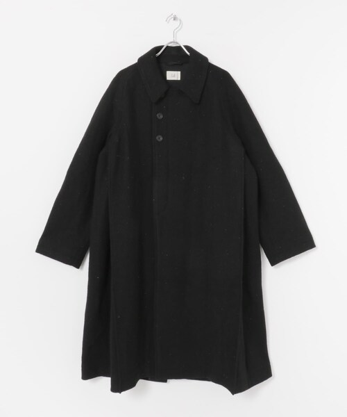 Call　Side pleats over coat