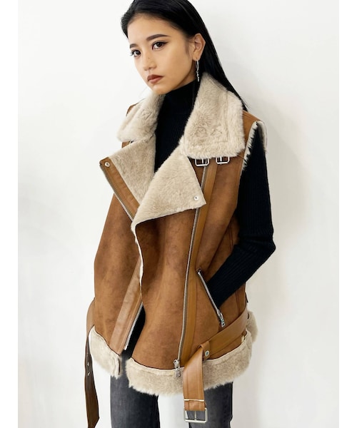 EMODA（エモダ）の「フェイクムートンロングベスト（ベスト・レディース・グレー/ブラック/ブラウン/ライトミックス・F）」の15枚目の写真