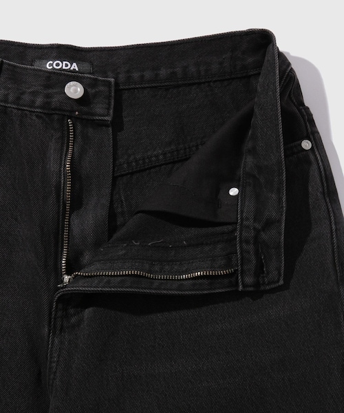 ADAM ET ROPE'（アダムエロペ）の「【CODA/コーダ】BLACK WASHED DISTRESSED BREAK CUT WIDE STRIGHT JEANS（デニムパンツ・メンズ・ブラック・0/1/2）」の6枚目の写真