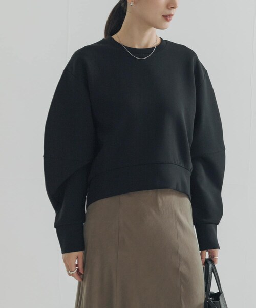 URBAN RESEARCH（アーバンリサーチ）の「ボリュームスリーブダンボールトップス（スウェット・レディース・OFF/CHARCOAL/BLACK・FREE）」の19枚目の写真