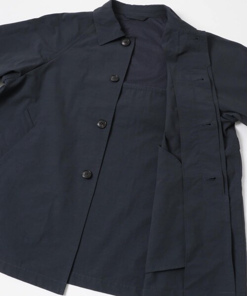 URBAN RESEARCH DOORS(アーバンリサーチドアーズ)の「FORK&SPOON ステンカラーテントコート(ステンカラーコート・レディース・BEIGE/NAVY・1)」の22枚目の写真