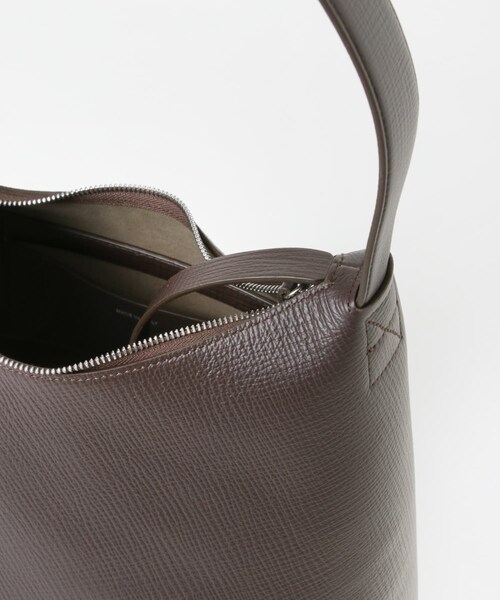 URBAN RESEARCH（アーバンリサーチ）の「STUDIO NICHOLSON　HOBO BAG TYPE1（ショルダーバッグ・レディース・CONKER/D NAVY/ELEPHANT・FREE）」の10枚目の写真