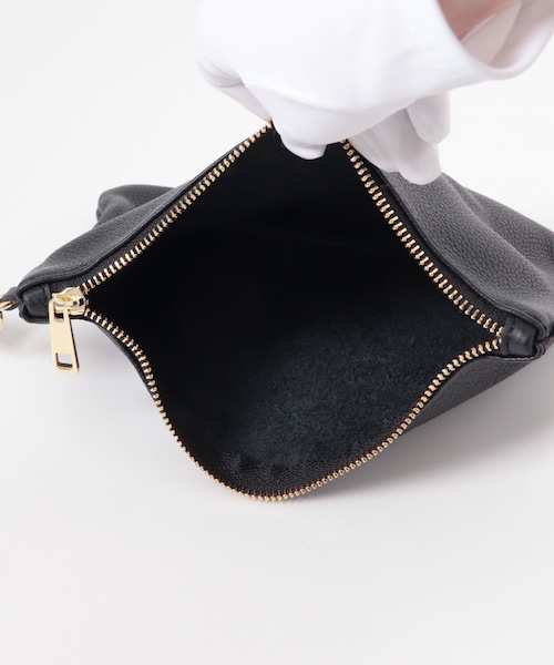 URBAN RESEARCH（アーバンリサーチ）の「CHRISTIAN VILLA　金具付きレザートート（トートバッグ・レディース・BLACK・-0）」の8枚目の写真