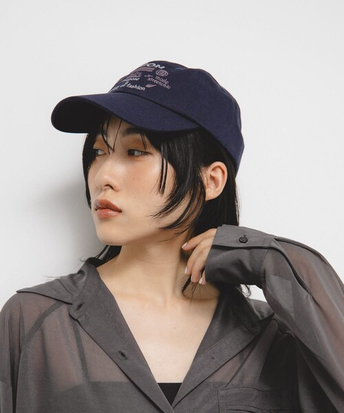 KBF（ケイビーエフ）の「バイカラーエンブロイダリーCAP（キャップ・レディース・IVORY/MOSS GREEN/NAVY・one）」の19枚目の写真