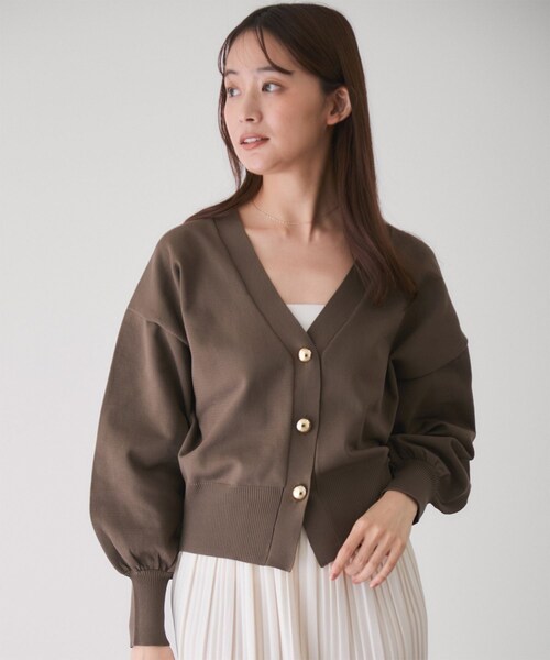Jayro（ジャイロ）の「Vネックカーディガン（カーディガン/ボレロ・レディース・ブラック/チャコール/グレー/オフホワイト/ダークブラウン・M）」の5枚目の写真
