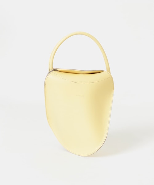 URBAN RESEARCH（アーバンリサーチ）の「MARROW　TWIST TOTE（ハンドバッグ・レディース・USUTAMAGO/BLACK/M WHITE・-）」の4枚目の写真