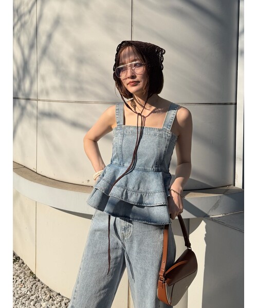 LAGUNAMOON（ラグナムーン）の「デニムペプラムキャミソール（その他トップス・レディース・ブラック/アイスブルー/インディゴ・F）」の2枚目の写真