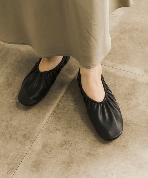 URBAN RESEARCH（アーバンリサーチ）の「MILLIWM　ギャザーバレエシューズ（バレエシューズ・レディース・キャメル/レッド/ブラック・36/37/38）」の14枚目の写真