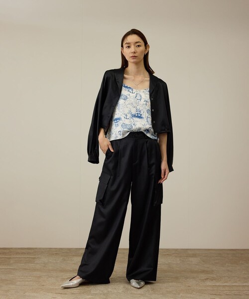 ROPE'（ロペ）の「【洗える】シャイニーサテンパンツ/一部セットアップ対応（カーゴパンツ・レディース・ブラック/オフホワイト/オレンジ・36/38）」の21枚目の写真