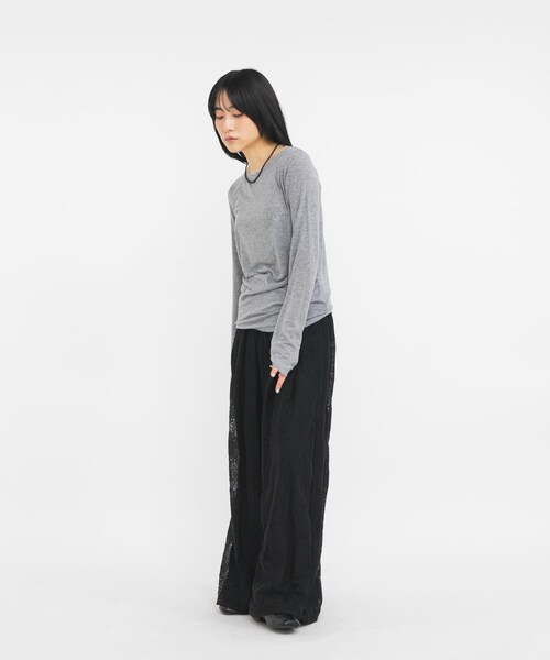 KBF（ケイビーエフ）の「タックドレープロンTEE（Tシャツ/カットソー・レディース・IVORY/PINK/BROWN/TOP GRAY・One）」の19枚目の写真