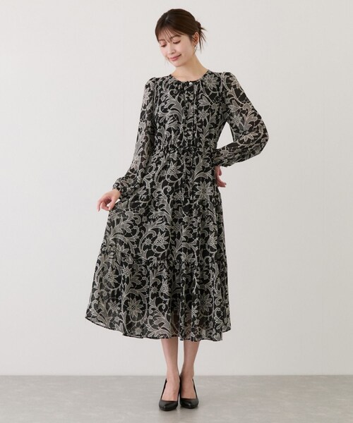 Jayro（ジャイロ）の「花柄長袖ワンピース（ワンピース・レディース・ブラック系/ホワイト系・F）」の3枚目の写真