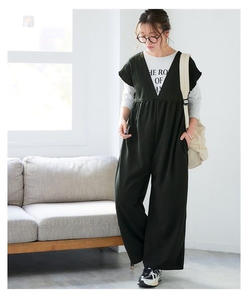 nissen（ニッセン）の「＜大きいサイズ＞フリルデザインやわらかサロペットパンツ（ゆったりヒップ）（オールインワン・サロペット・レディース・カーキ/黒・L/LL/3L/4L/5L/6L/8L/10L）」の14枚目の写真