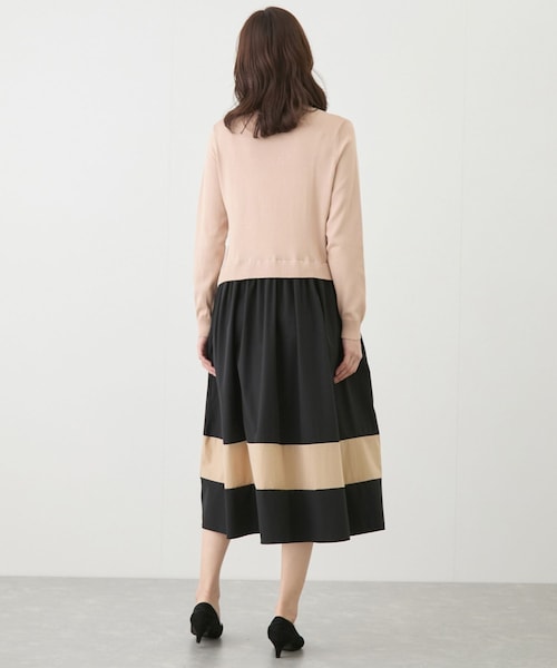 Jayro（ジャイロ）の「ニットドッキング配色ワンピース（ワンピース・レディース・ブラック/ベージュ/ブルー系・F）」の8枚目の写真