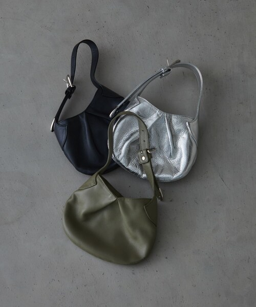 URBAN RESEARCH（アーバンリサーチ）の「NOMADIS　LEE（ハンドバッグ・レディース・SILVER・-）」の4枚目の写真