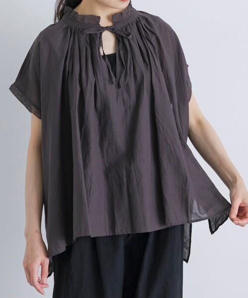 かぐれ(カグレ)の「SOIL COTTON VOILE GATHERED SHIRTS(シャツ/ブラウス・レディース・WHT/CCR・1)」の18枚目の写真