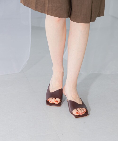 URBAN RESEARCH ROSSO（アーバンリサーチロッソ）の「PELLICO　ミュール（サンダル・レディース・WINE・36/36.5/37/37.5/38）」の5枚目の写真