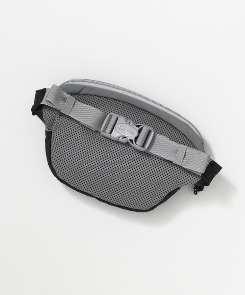 URBAN RESEARCH DOORS（アーバンリサーチドアーズ）の「L.L.Bean　ストアウェイヒップパック（ボディバッグ/ウエストポーチ・レディース・Black・FREE）」の4枚目の写真