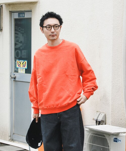 URBAN RESEARCH（アーバンリサーチ）の「LOGIC ONE PIGMENT SWEAT（スウェット・メンズ・BLACK/GREEN/ORANGE・M/L）」の3枚目の写真