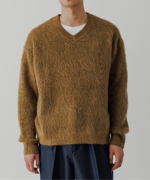 ADAM ET ROPE'（アダムエロペ）の「モヘアミックス オーバーサイズ Vネックニット（ニット/セーター・メンズ・ブラック/キャメル/レッド・L/M）」の18枚目の写真