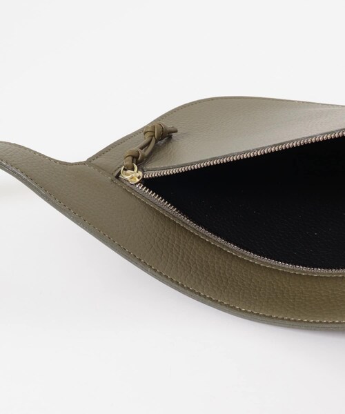 URBAN RESEARCH（アーバンリサーチ）の「MARROW　WAISTPOUCH SHOULDER（ボディバッグ/ウエストポーチ・レディース・BLACK/OLIVE・-）」の13枚目の写真