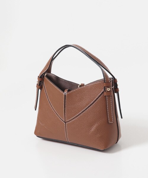 URBAN RESEARCH ROSSO（アーバンリサーチロッソ）の「AULENTTI　フロント Vライン バッグ（ハンドバッグ・レディース・CUOIO/CAPPUCINO・Free）」の14枚目の写真