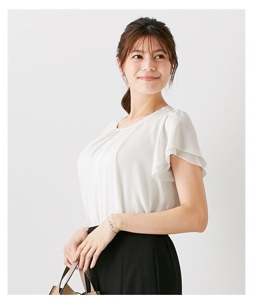 nissen（ニッセン）の「【大きい胸専用】タック入フレア2枚袖ジョーゼットブラウス（半袖）（シャツ/ブラウス・レディース・オフホワイト/ネイビー/ブルーグリーン/グレージュ/ブラック/オフホワイト×黒ストライプ・FM/FL/FLL/F3L）」の3枚目の写真