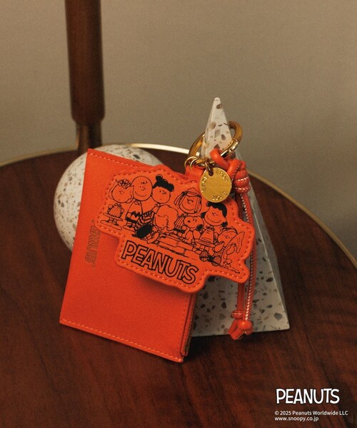 ROPE'(ロペ)の「【WEB限定/一部店舗限定】【E'POR×PEANUTS】別注 ポーチ付き ART CHARM(チャーム・レディース・ブラック/オフホワイト/レッド・F)」の18枚目の写真