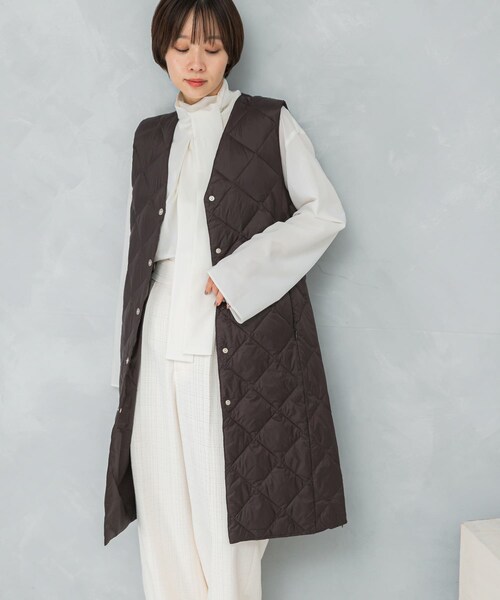 URBAN RESEARCH ROSSO（アーバンリサーチロッソ）の「TAION　VNECK LONG DOWN GILET（その他アウター・レディース・OFFWHITE/BLACK/DCHOCO/GBEIGE・M/L）」の22枚目の写真