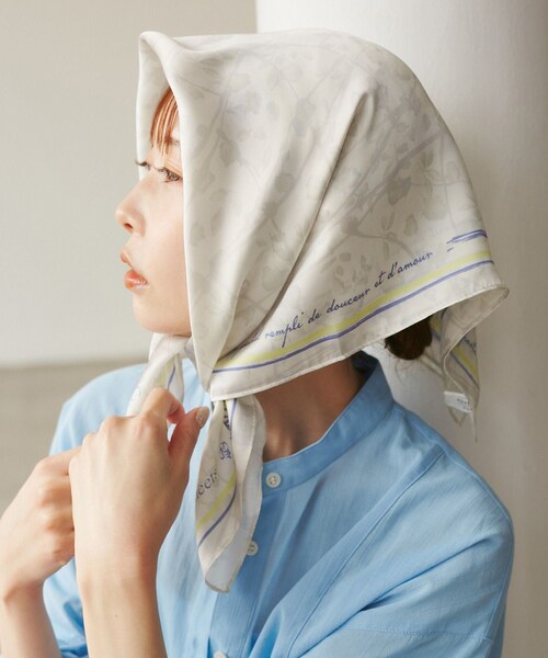 ROPE' PICNIC（ロペピクニック）の「【YOKU MOKU/ヨックモック×ROPE' PICNIC】フラワーグラデーションスカーフ（バンダナ/スカーフ・レディース・キナリ/ブルー系・F）」の10枚目の写真