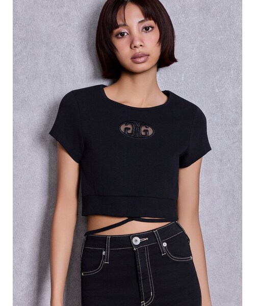 GYDA(ジェイダ)の「2WAY Symmetry GYDAクロスショートトップス(Tシャツ/カットソー・レディース・オフホワイト/ブラック・F)」の4枚目の写真