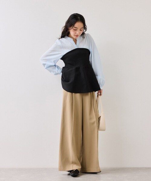 VIS(ビス)の「さっと履けるVカットバブーシュパンプス/2WAY(パンプス・レディース・ブラック/キナリ・L/M/S)」の13枚目の写真