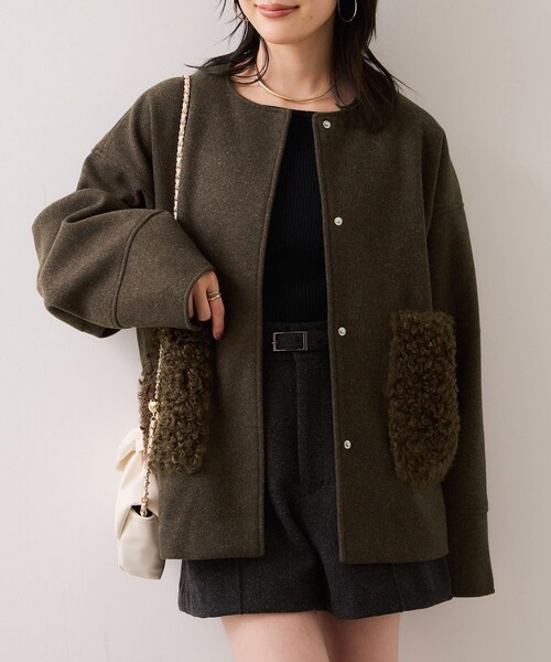 VIS（ビス）の「【WEB限定】ボアポケットノーカラーコート（その他アウター・レディース・チャコール/キナリ/ダークブラウン・F）」の10枚目の写真