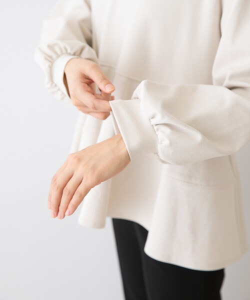 URBAN RESEARCH ROSSO（アーバンリサーチロッソ）の「F by ROSSO　ペプラムカットプルオーバー（Tシャツ/カットソー・レディース・ECRU/BLACK・FREE）」の15枚目の写真