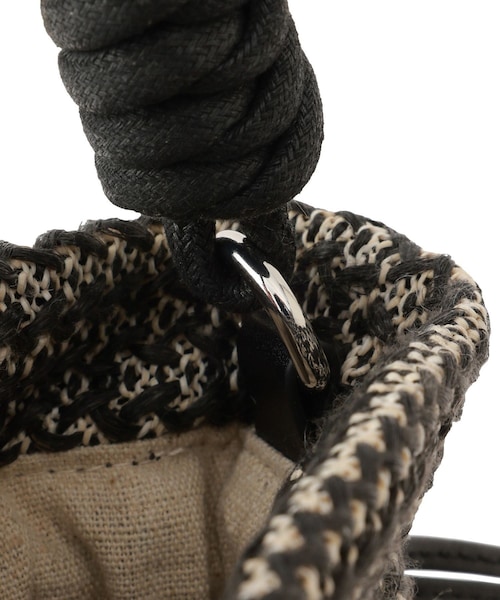 ADAM ET ROPE'（アダムエロペ）の「ブレイドハンドル巾着バッグ（ショルダーバッグ・レディース・ブラック/ホワイト・F）」の11枚目の写真