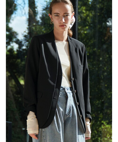 ELENDEEK（エレンディーク）の「LAYERED COLLARLESS JK（ノーカラージャケット・レディース・アイボリー/ブラック・F）」の8枚目の写真