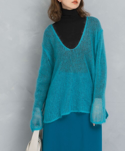 URBAN RESEARCH ROSSO（アーバンリサーチロッソ）の「シアーモヘアVネックプルオーバー（ニット/セーター・レディース・blue/white/yellow・FREE）」の4枚目の写真