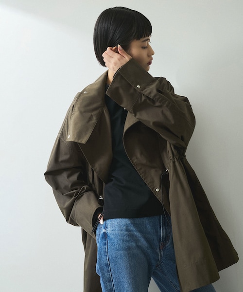 ADAM ET ROPE'（アダムエロペ）の「【WEB限定】スタンドカラーハーフモッズコート（モッズコート・レディース・ブラック/オフホワイト/カーキ系・F）」の11枚目の写真