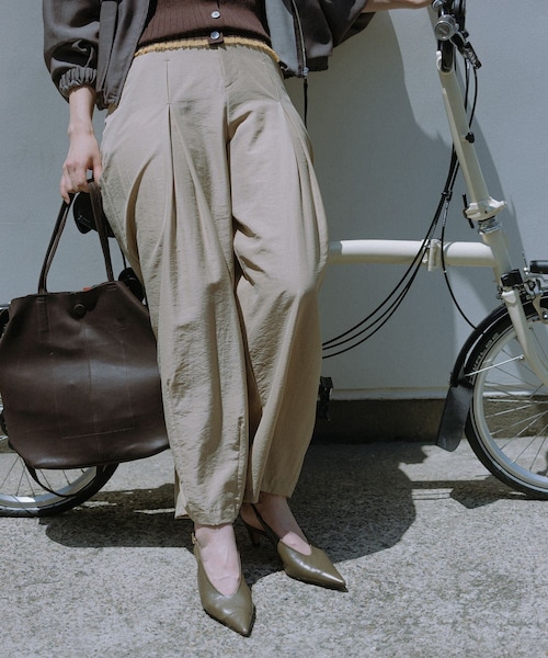 ADAM ET ROPE'(アダムエロペ)の「【J'aDoRe・店舗限定】【Morphee(モルフェ)】3WAY MEDIUM TOTE(トートバッグ・レディース・ダークブラウン・F)」の15枚目の写真