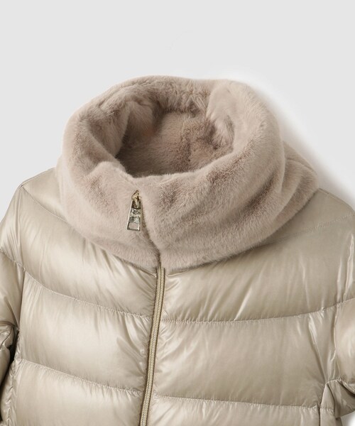 ROPE'(ロペ)の「【WEB限定/一部店舗限定】【HERNO(ヘルノ)】ライトショート丈ダウンコート(ダウンジャケット/コート・レディース・チャコール/キナリ・M/S)」の22枚目の写真