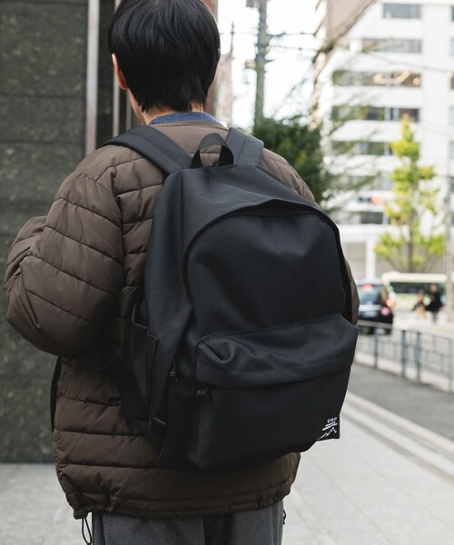 URBAN RESEARCH DOORS(アーバンリサーチドアーズ)の「URD DAY PACK(バックパック/リュック・メンズ・BLACK/SAGE GRAY・-0)」の5枚目の写真