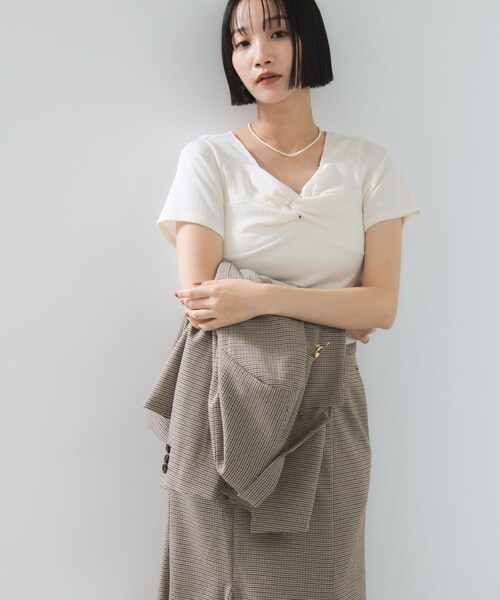 VIS(ビス)の「ツイストテレコカットソー(Tシャツ/カットソー・レディース・チャコール/オフホワイト/ダークブラウン・F)」の8枚目の写真