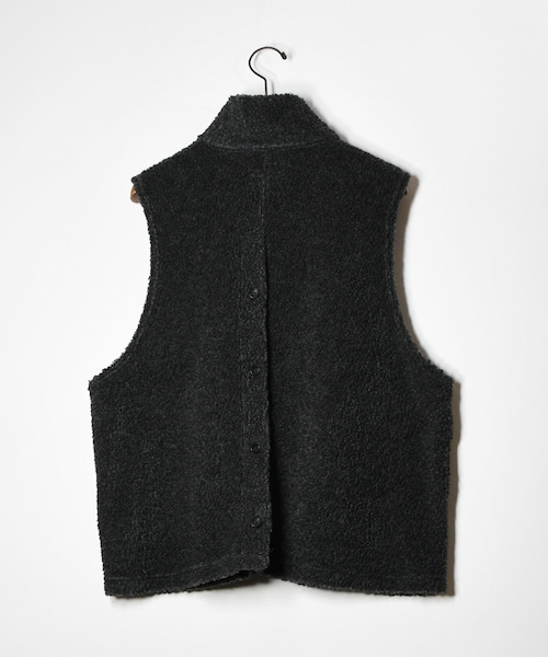 ADAM ET ROPE'（アダムエロペ）の「【ENGINEERED GARMENTS】High Mock Knit Vest（ベスト・メンズ・チャコール/ネイビー・M）」の4枚目の写真