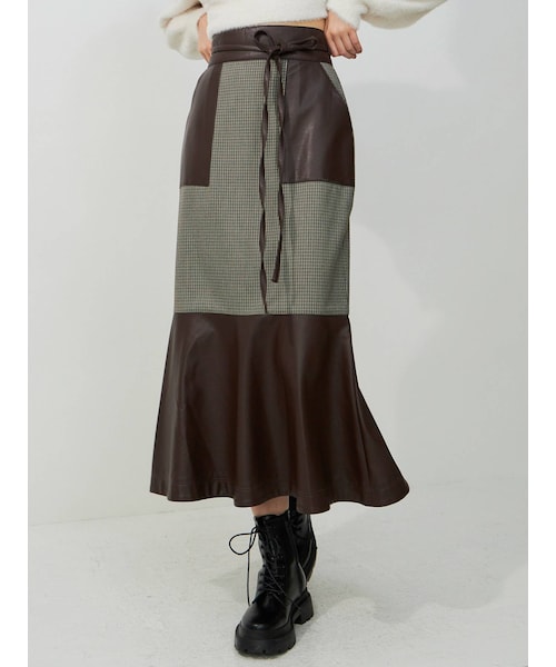 MERCURYDUO（マーキュリーデュオ）の「ハイウエストフェイクレザードッキングスカート（スカート・レディース・ブラック/ベージュ/ミックス・M/S）」の14枚目の写真
